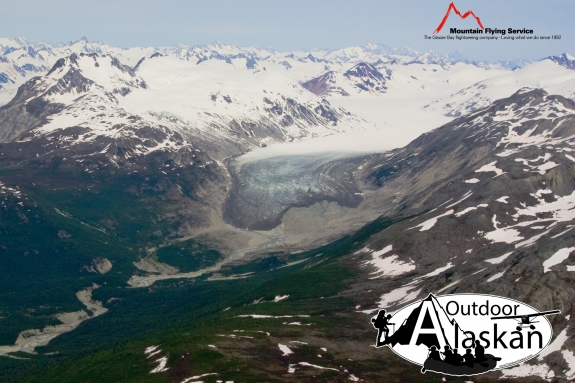 Cushing Glacier sits a ways back from inlets or any water bodies.