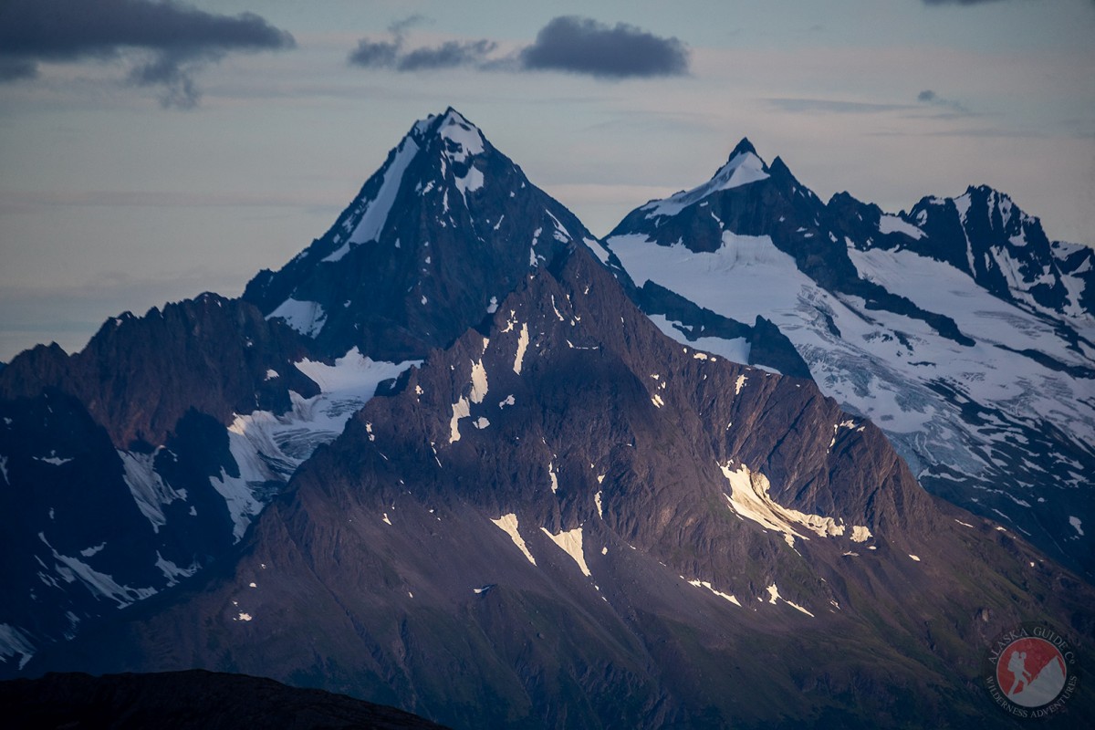 Heidi Peak with Meteorite Mountain, and Satellite behind it. Hogsback is the dark ridge in the foreground.