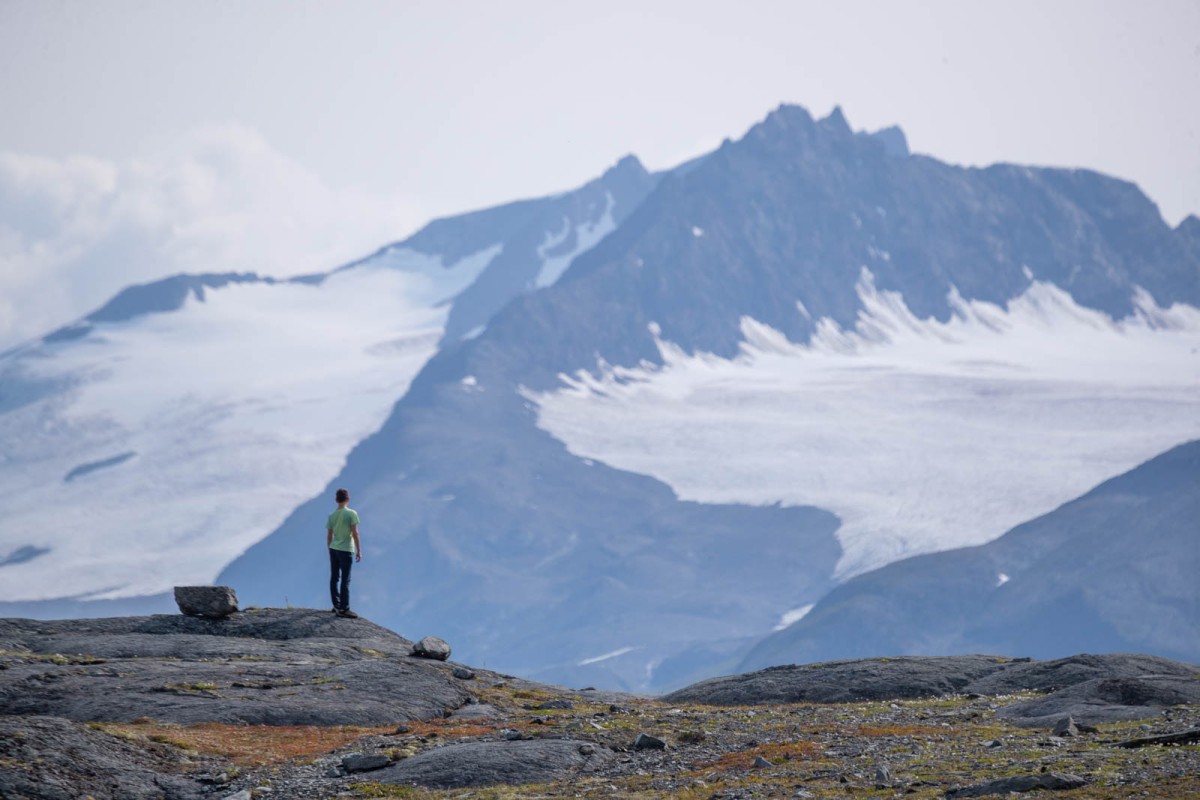 There are big views with big mountains and glaciers on the Family Hike and Explore tour.