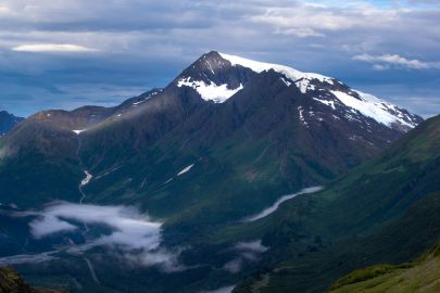 We stop along the way up Thompson Pass to get photos of the beautiful Chugach Mountains.