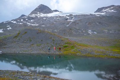 The Worthington Grand Hike has several alpine lakes to enjoy.