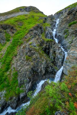 There are a few waterfalls to explore along the Worthington Grand hike.