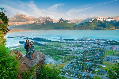 Tours can include some of the best hikes in Alaska.