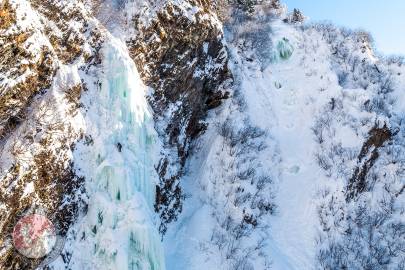 Hung Jury (left), Fang Gully (right). After a heavy dumping of snow Fang Gully is pretty well buried in this picture. 